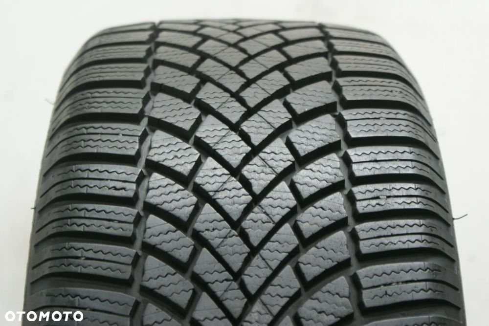 215/55R17 BRIDGESTONE BLIZZAK LM005 , 6,8mm .