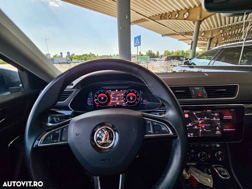Skoda Superb 2.0 TDI 4x4 DSG Premium Edition - 17