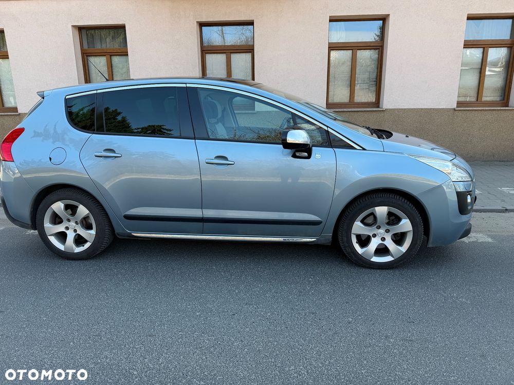 Peugeot 3008 Hybrid4 - 8