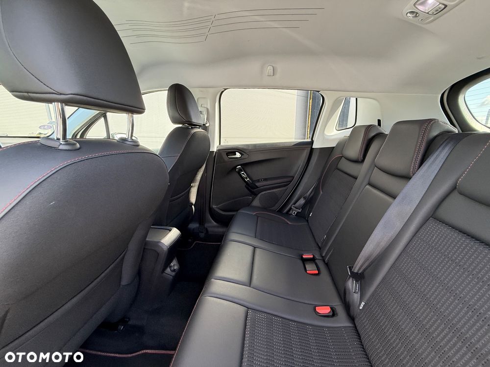 Peugeot 2008 PureTech 130 Stop&Start GT-Line Edition - 13