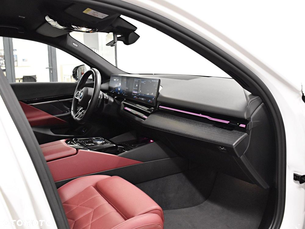 BMW Seria 5 - 12