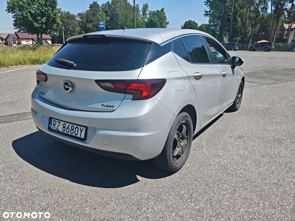 Opel Astra 1.4 T Enjoy S&S - 9