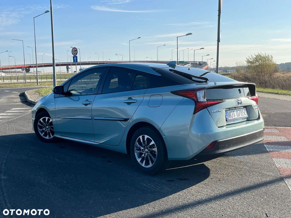 Toyota Prius Hybrid Executive - 10