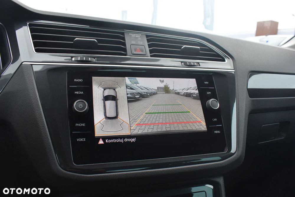 Volkswagen Tiguan 2.0 TSI 4Mot Elegance DSG - 36