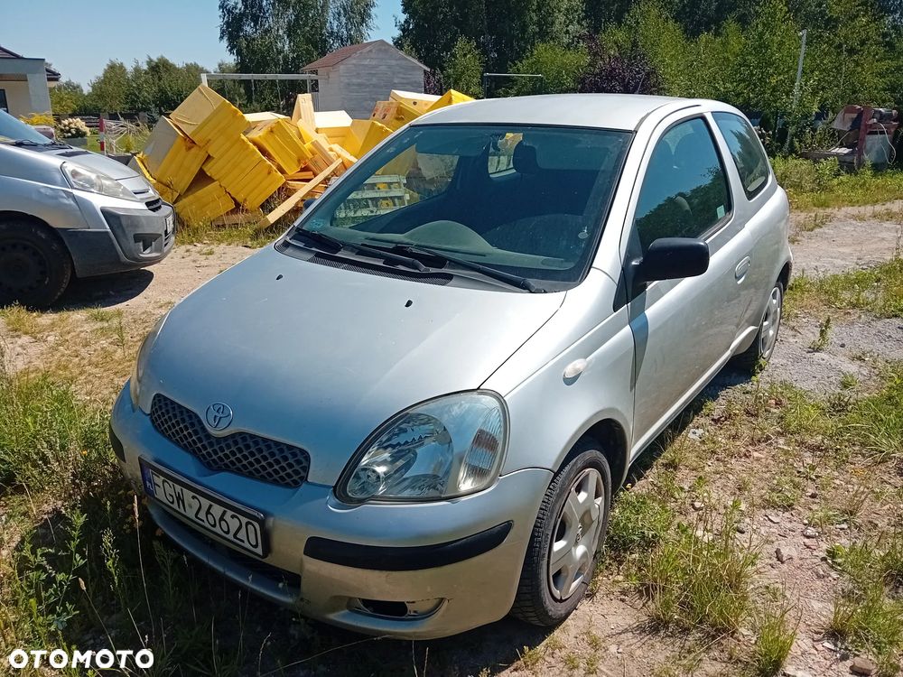 Toyota Yaris 1.0 Base - 1