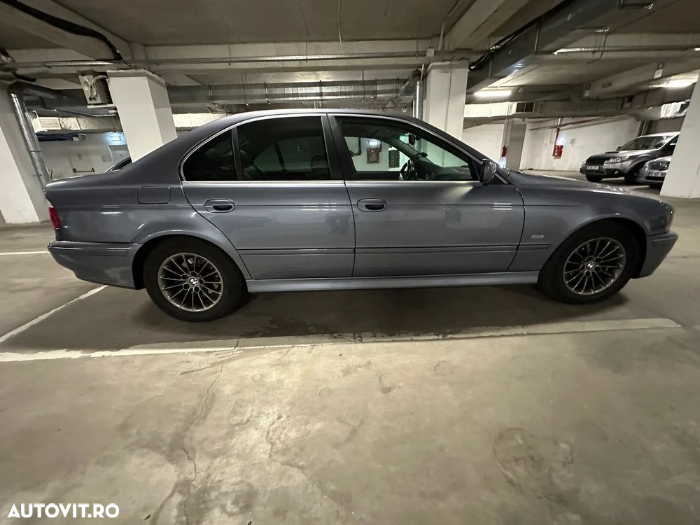 BMW Seria 5 525d - 7