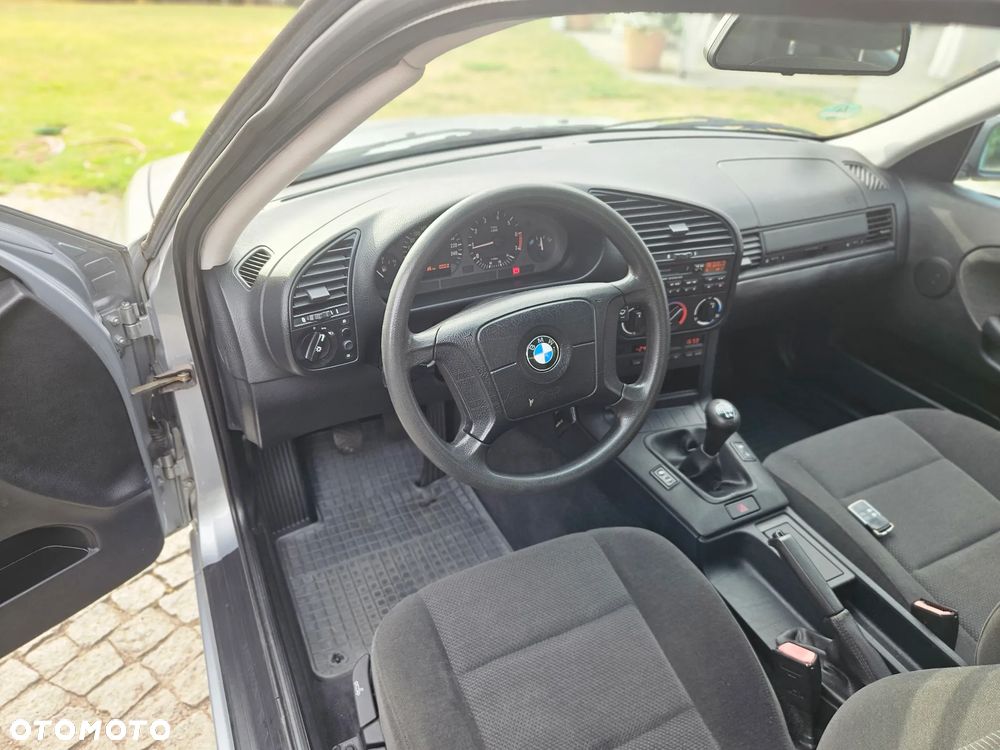 BMW Seria 3 - 21