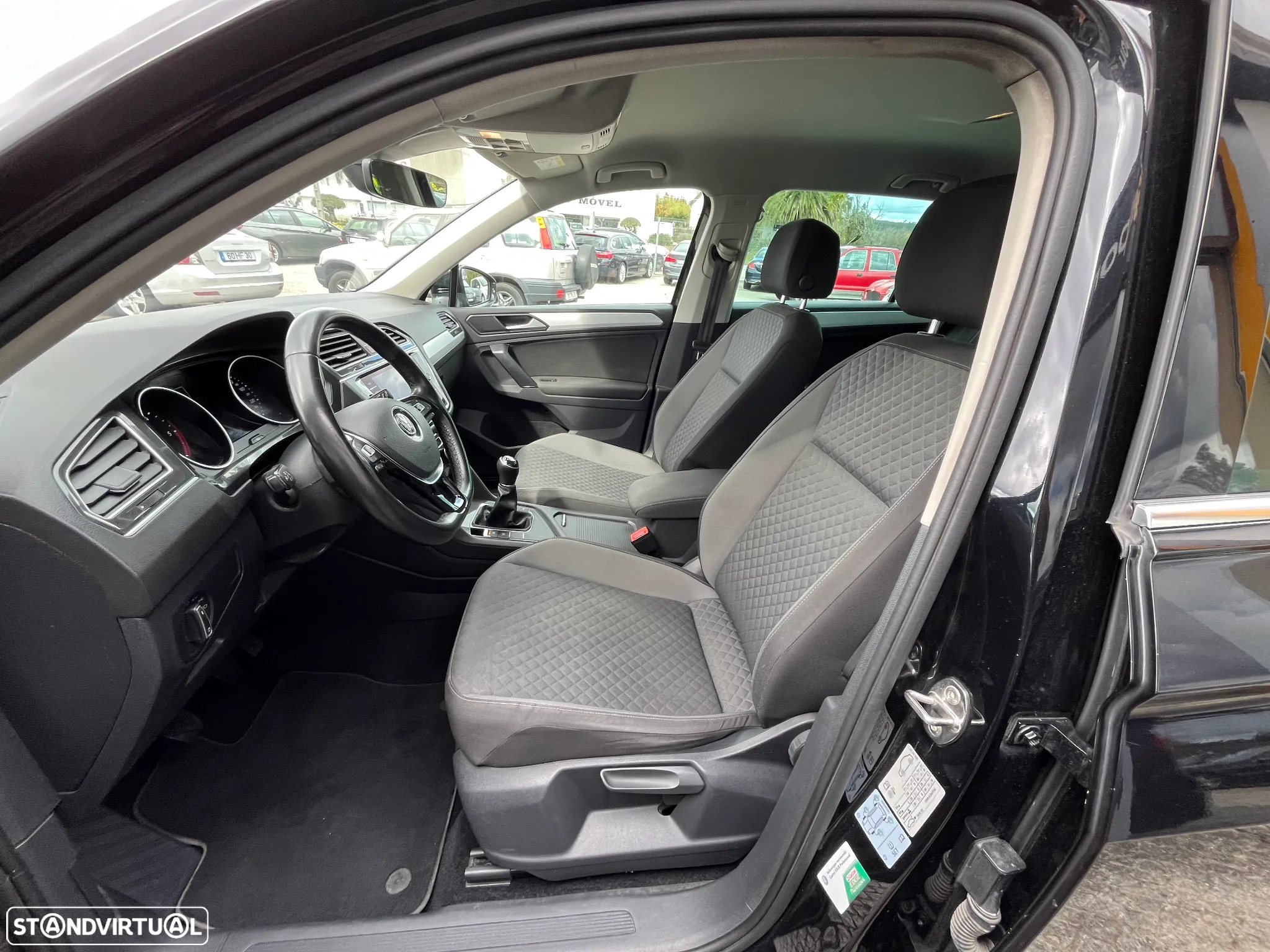 VW Tiguan 1.6 TDI Confortline - 37