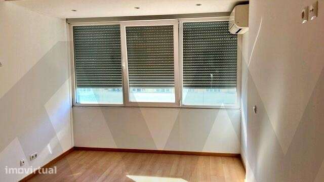 T1 na prestigiada Rua Castilho - Grande imagem: 4/6