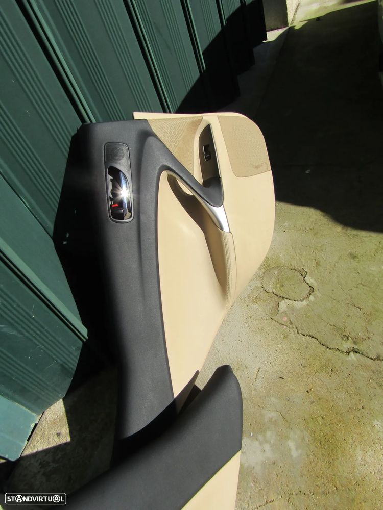 Forras (quartelas) das portas LEXUS IS 220 / 350 ano 2006 a 2011 - 10