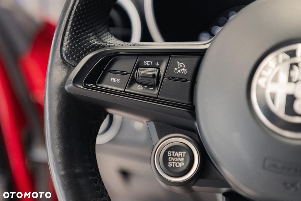 Alfa Romeo Giulia 2.0 Turbo Sprint - 26