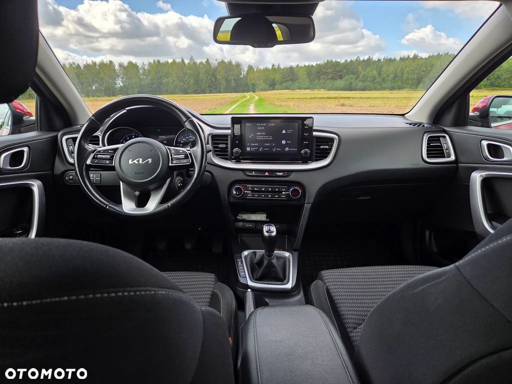 Kia Ceed 1.5 T-GDI M - 10