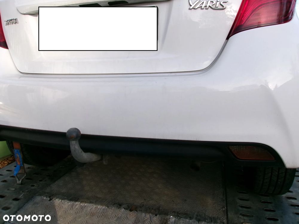 ZDERZAK TYŁ TOYOTA YARIS III  14-17  040 - 2