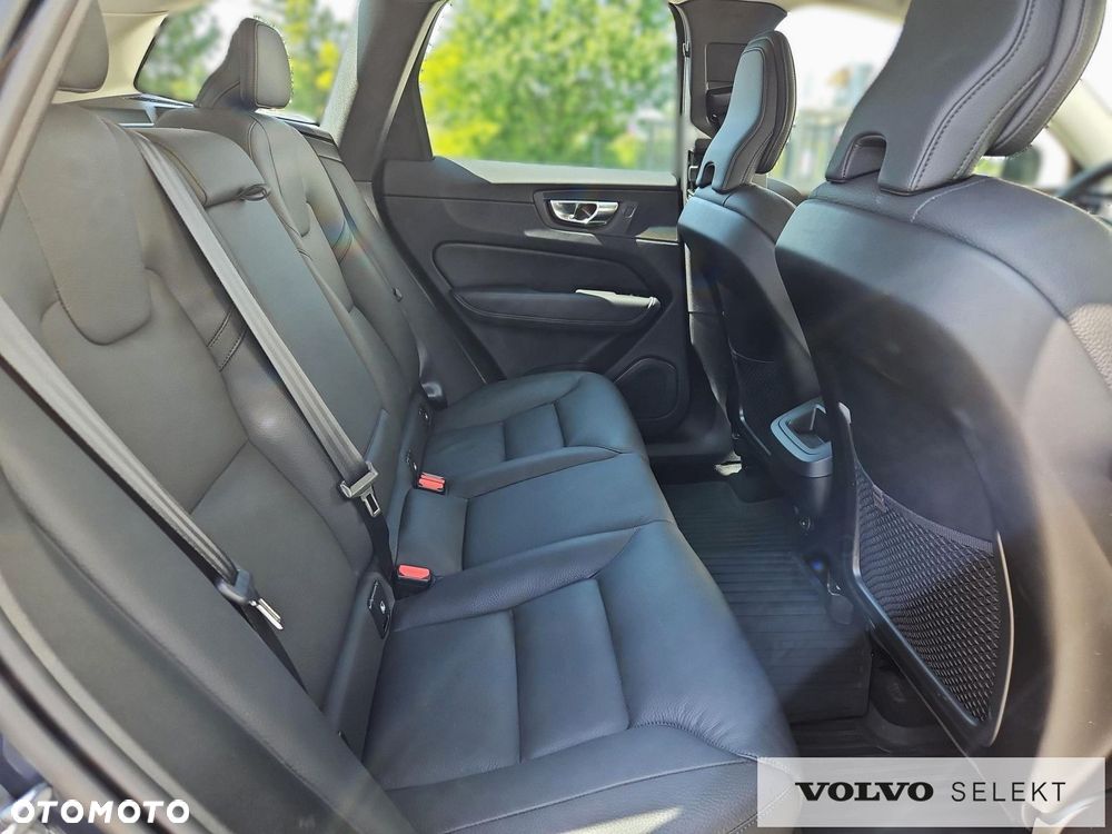 Volvo XC 60 B5 B AWD Plus Dark - 14