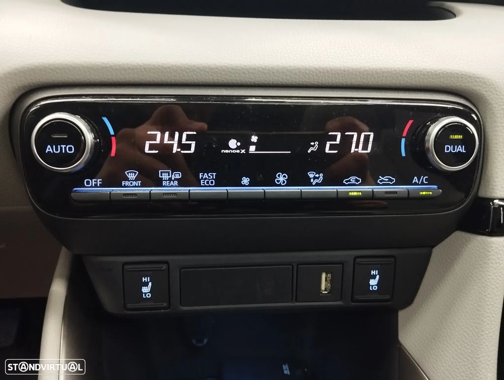 Toyota Yaris 1.5 HDF Luxury - 33