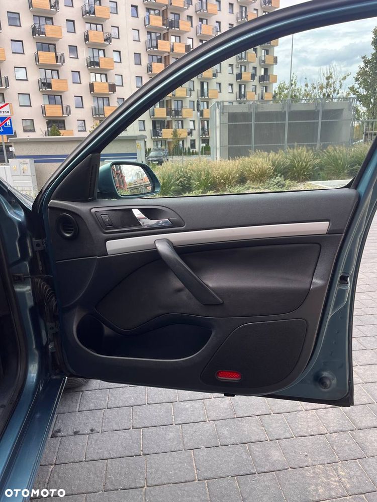 Skoda Octavia 1.6 FSI Classic - 7