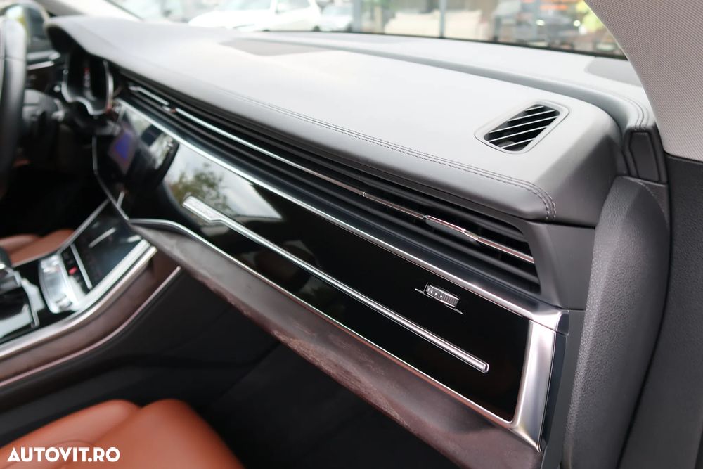 Audi Q8 55 TFSI quattro Tiptronic MHEV - 21