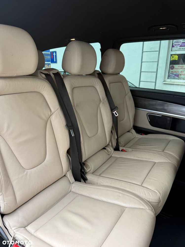 Mercedes-Benz Klasa V 300 d Avantgarde 9G-Tronic - 31