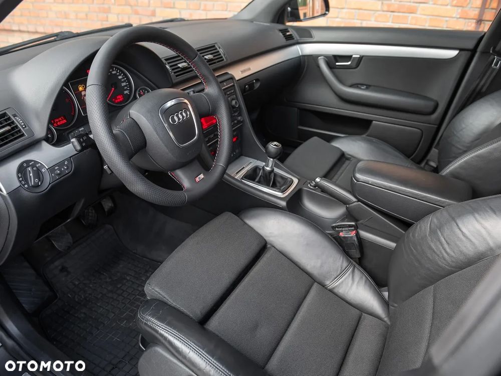 Audi A4 Avant 3.0 TDI Quattro - 15