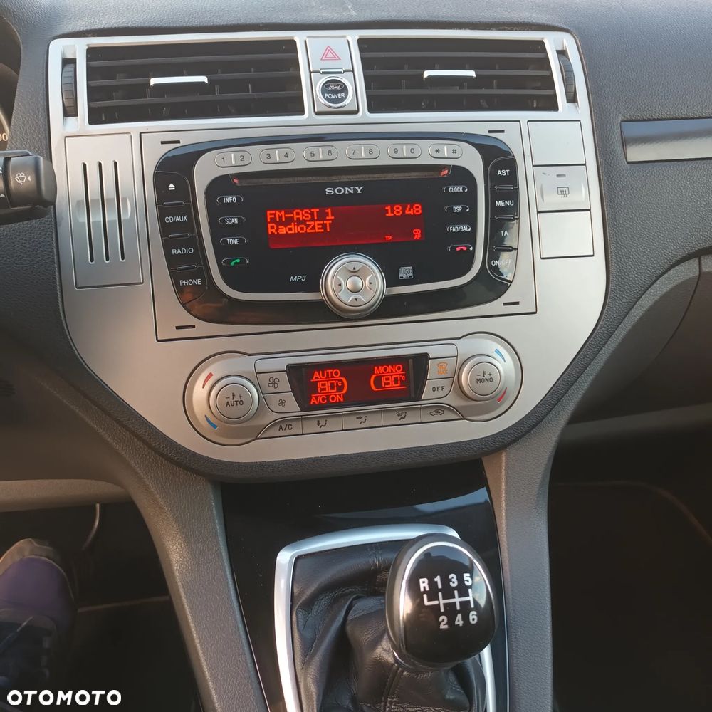 Ford Kuga 2.0 TDCi 2x4 Titanium - 15
