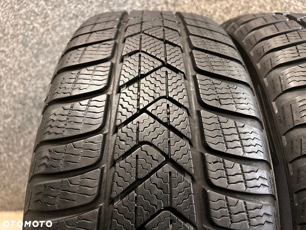 Opony zimowe Pirelli SottoZero 3 205/50/17 93H XL 2szt. Ładne! - 2