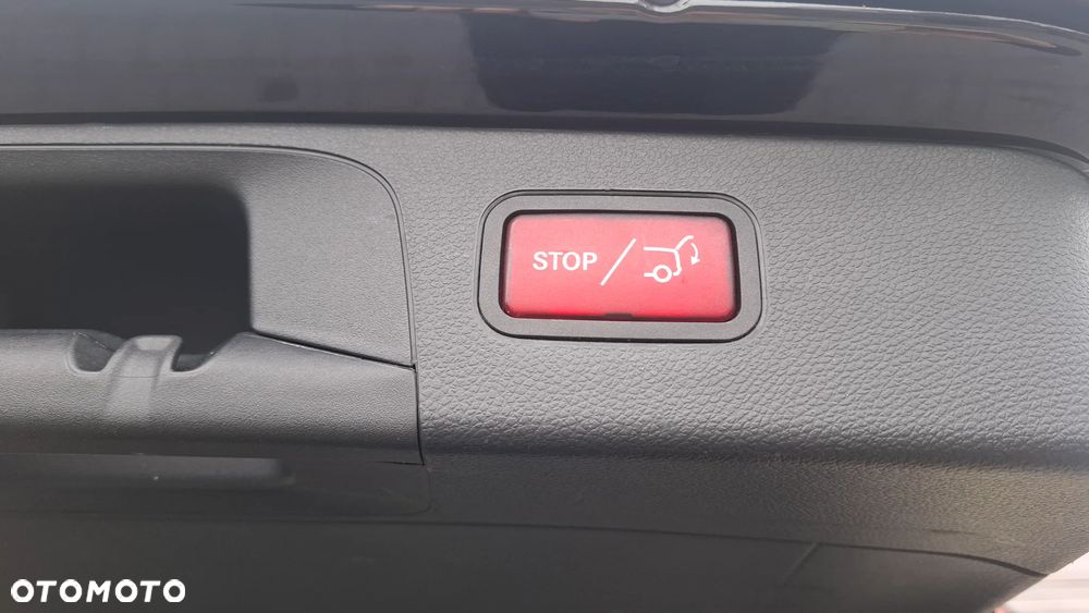 Mercedes-Benz GLC - 9