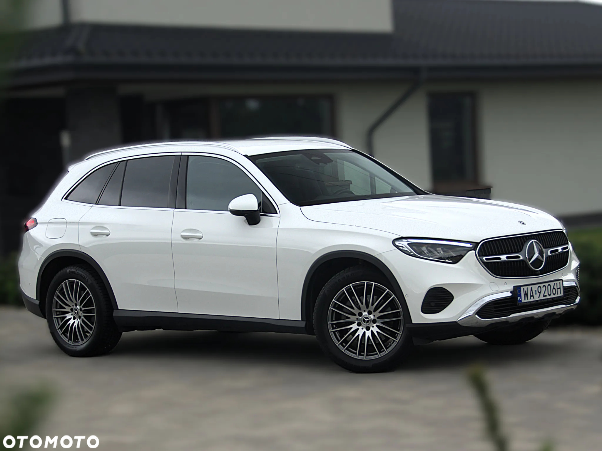 Mercedes-Benz GLC - 12