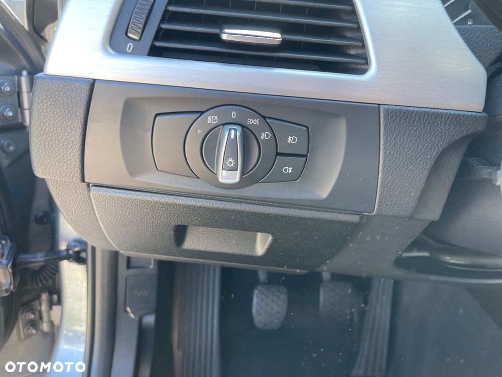 BMW Seria 3 316d - 13