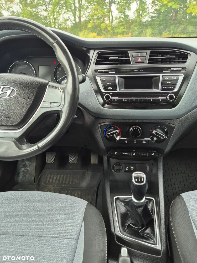 Hyundai i20 - 11