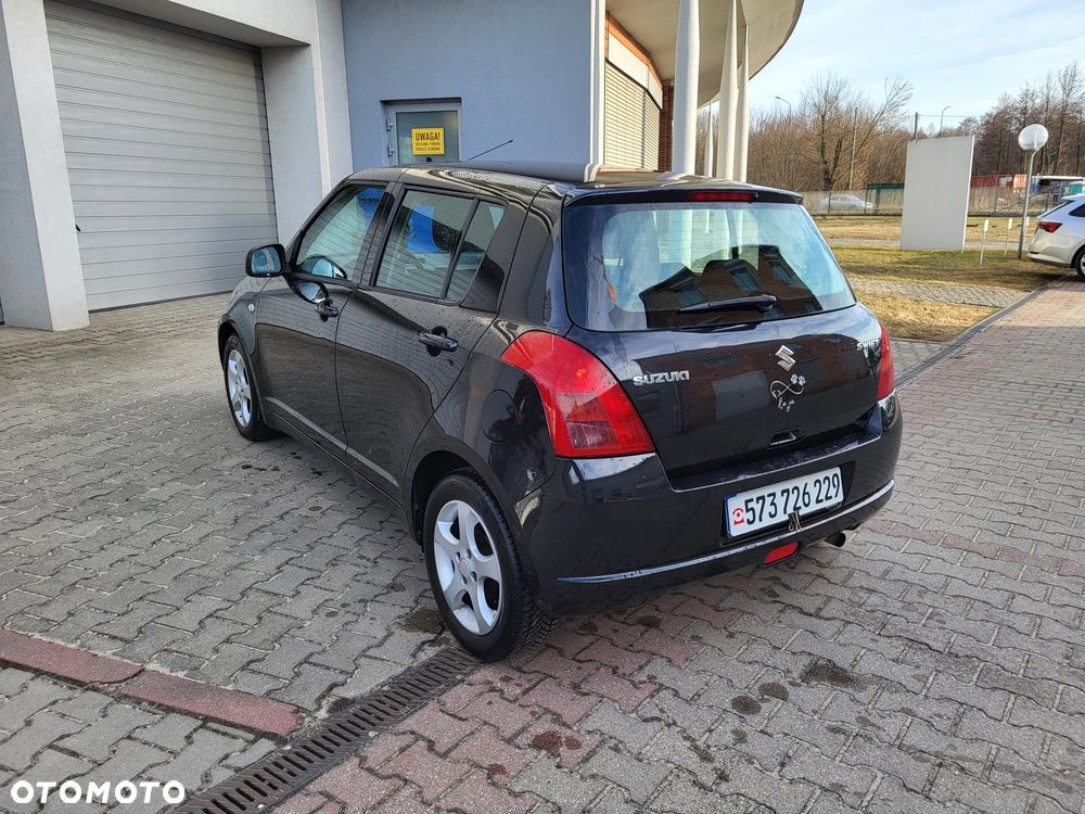 Suzuki Swift - 3