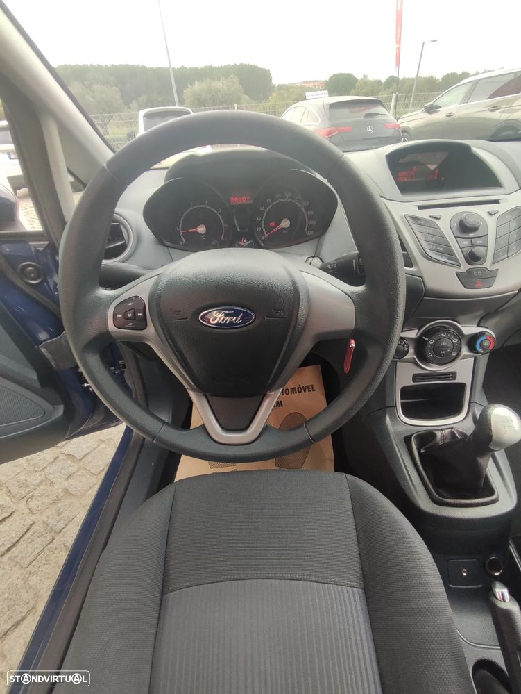 Ford Fiesta 1.25 Trend - 31