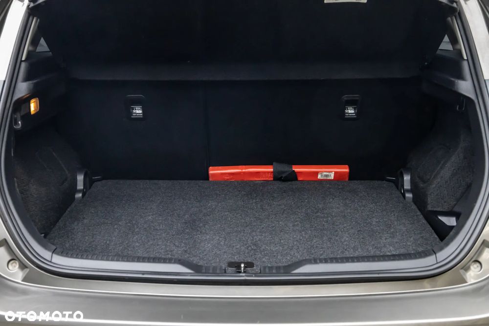 Toyota Auris Hybrid 135 Premium - 34