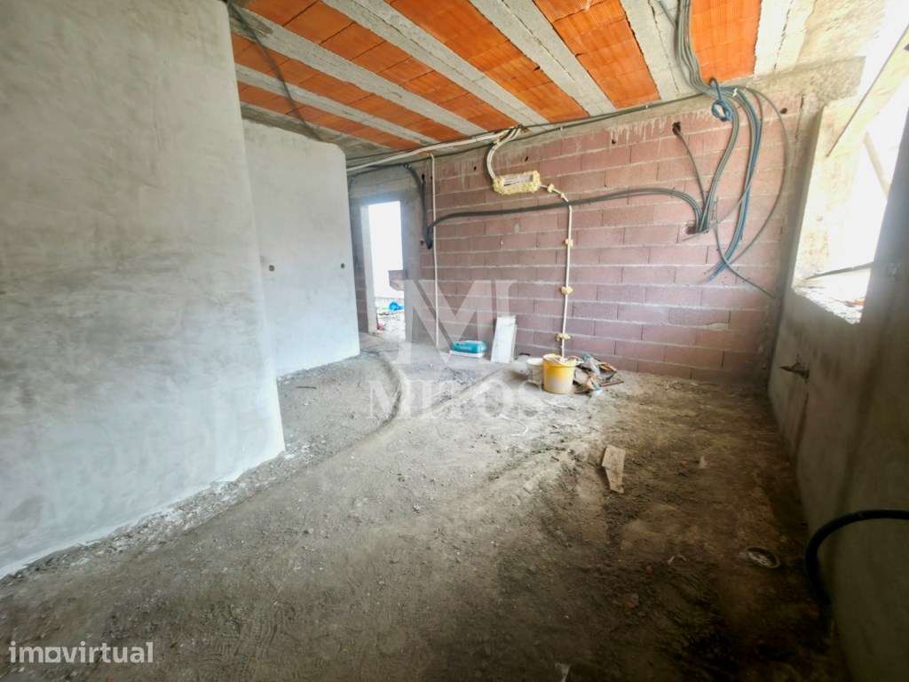 Moradia T3 em construção situada na Correlhã - Ponte de Lima - Grande imagem: 4/23