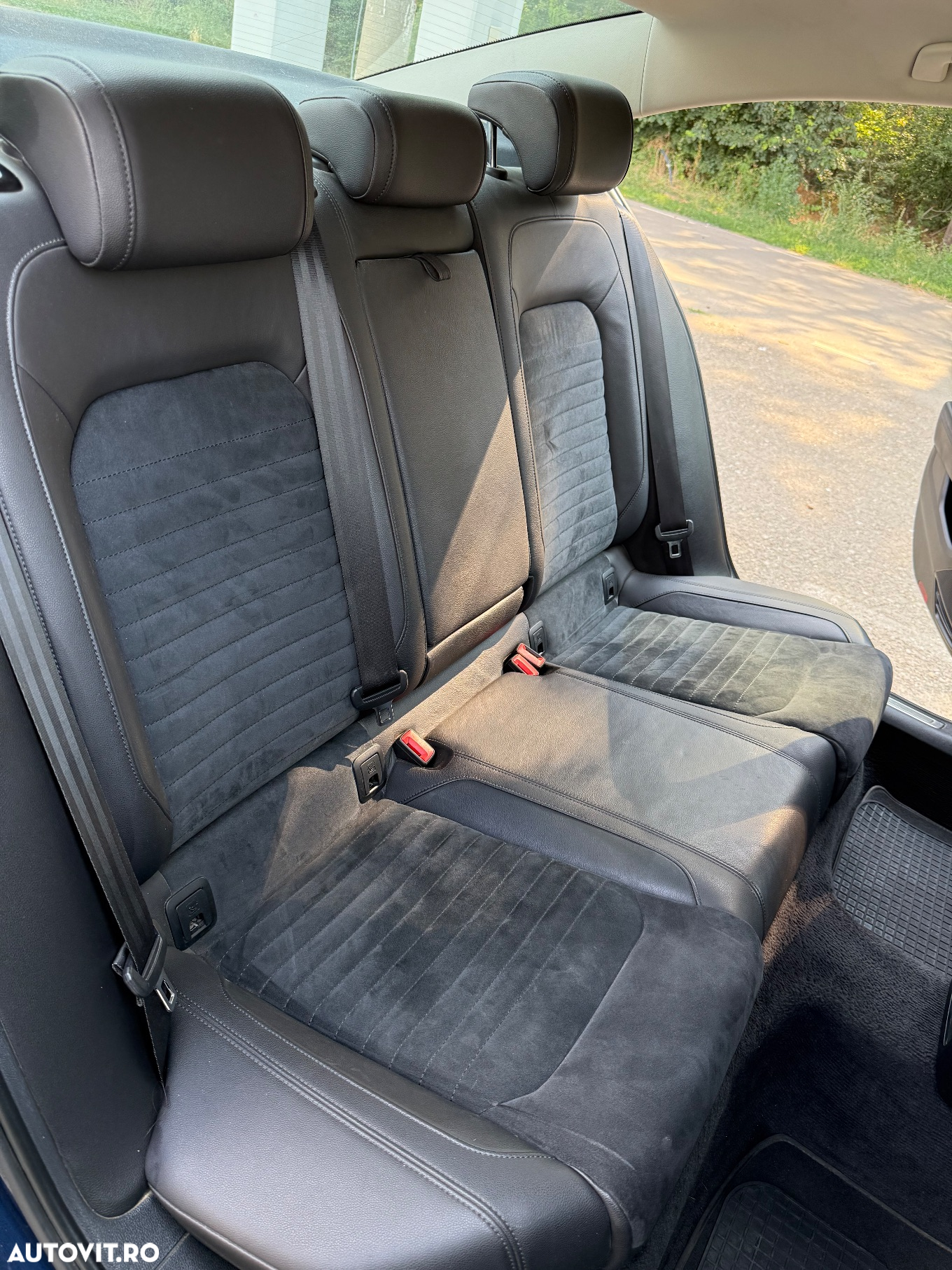 Volkswagen Passat 2.0 TDI Highline - 14