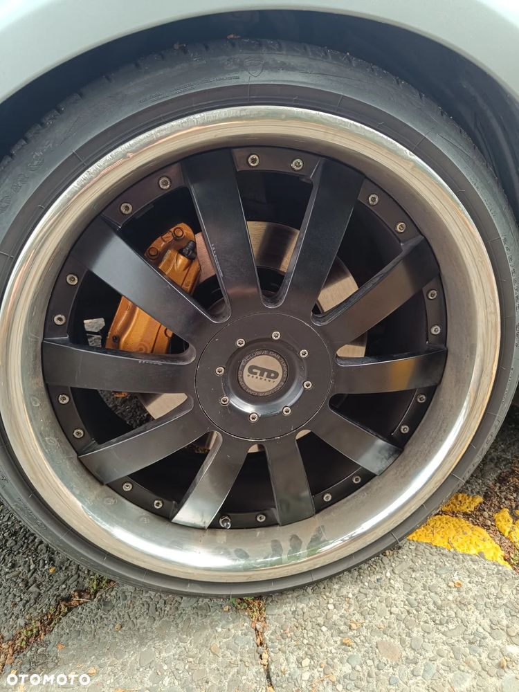 Nissan 350 Z 3.5 V6 - 12