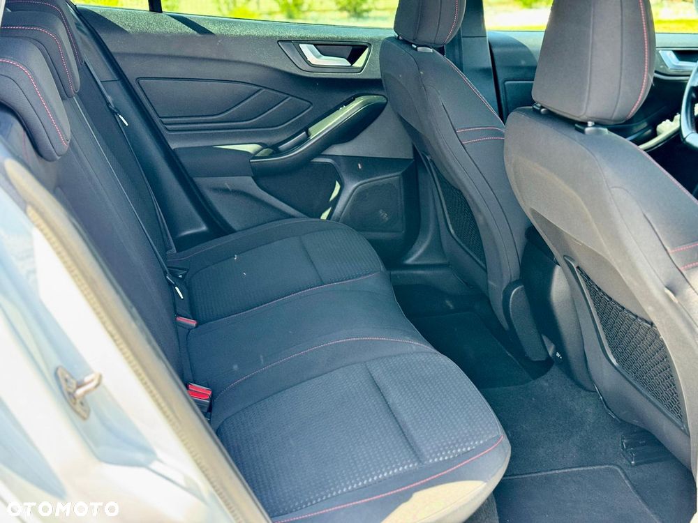 Ford Focus 1.5 EcoBlue Start-Stopp-System ST-LINE X - 34