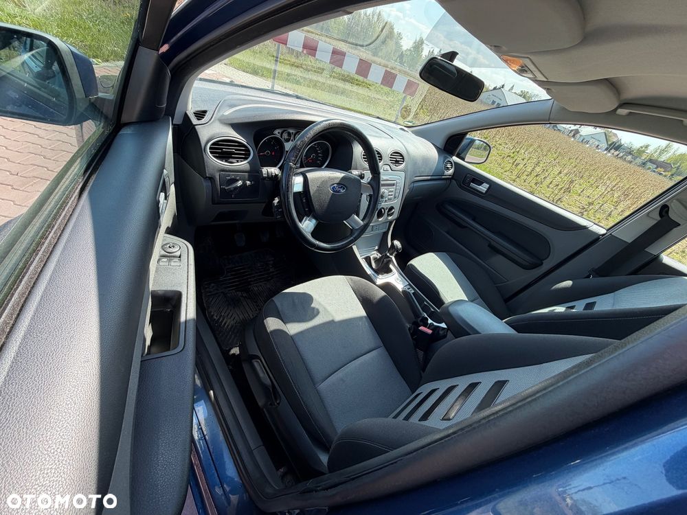 Ford Focus 1.6 16V Sport - 9