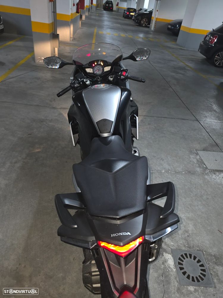 Honda VFR 1200f Versão 2013 Manual - 12