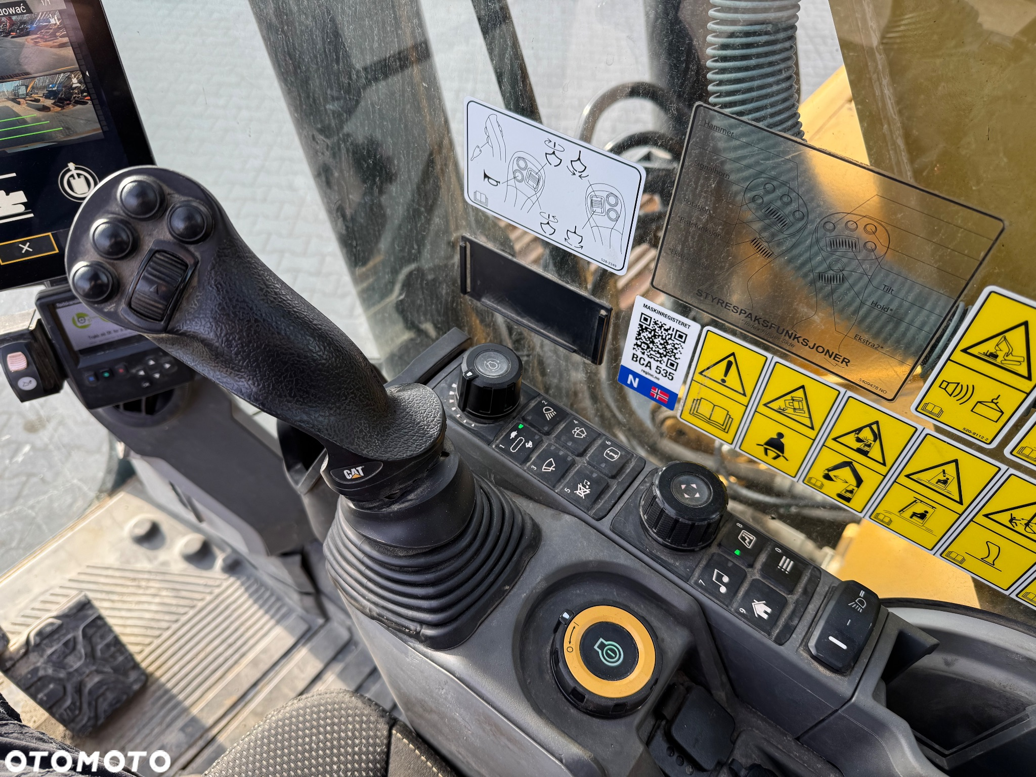 Caterpillar 320 - 26