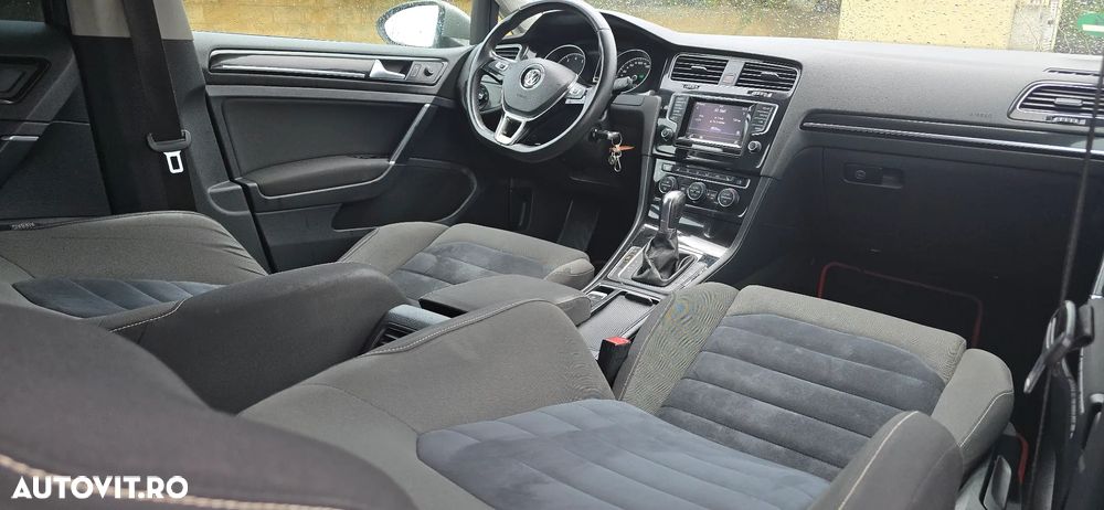 Volkswagen Golf 1.4 TSI (BlueMotion Technology) DSG Highline - 12