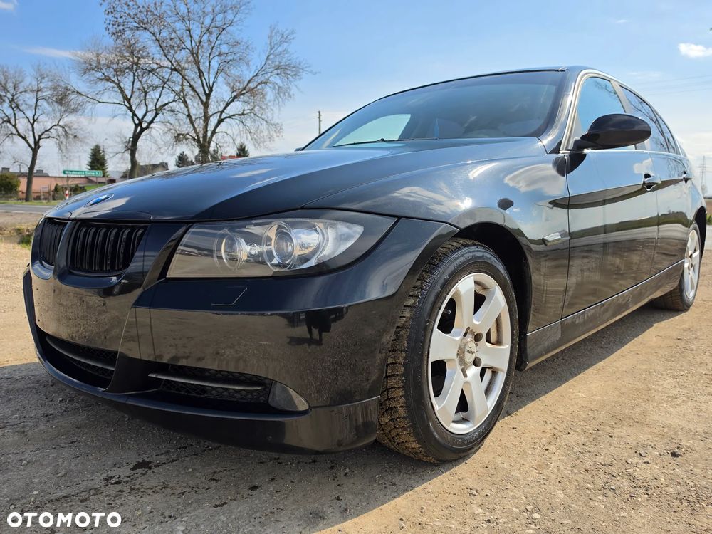 BMW Seria 3 325i