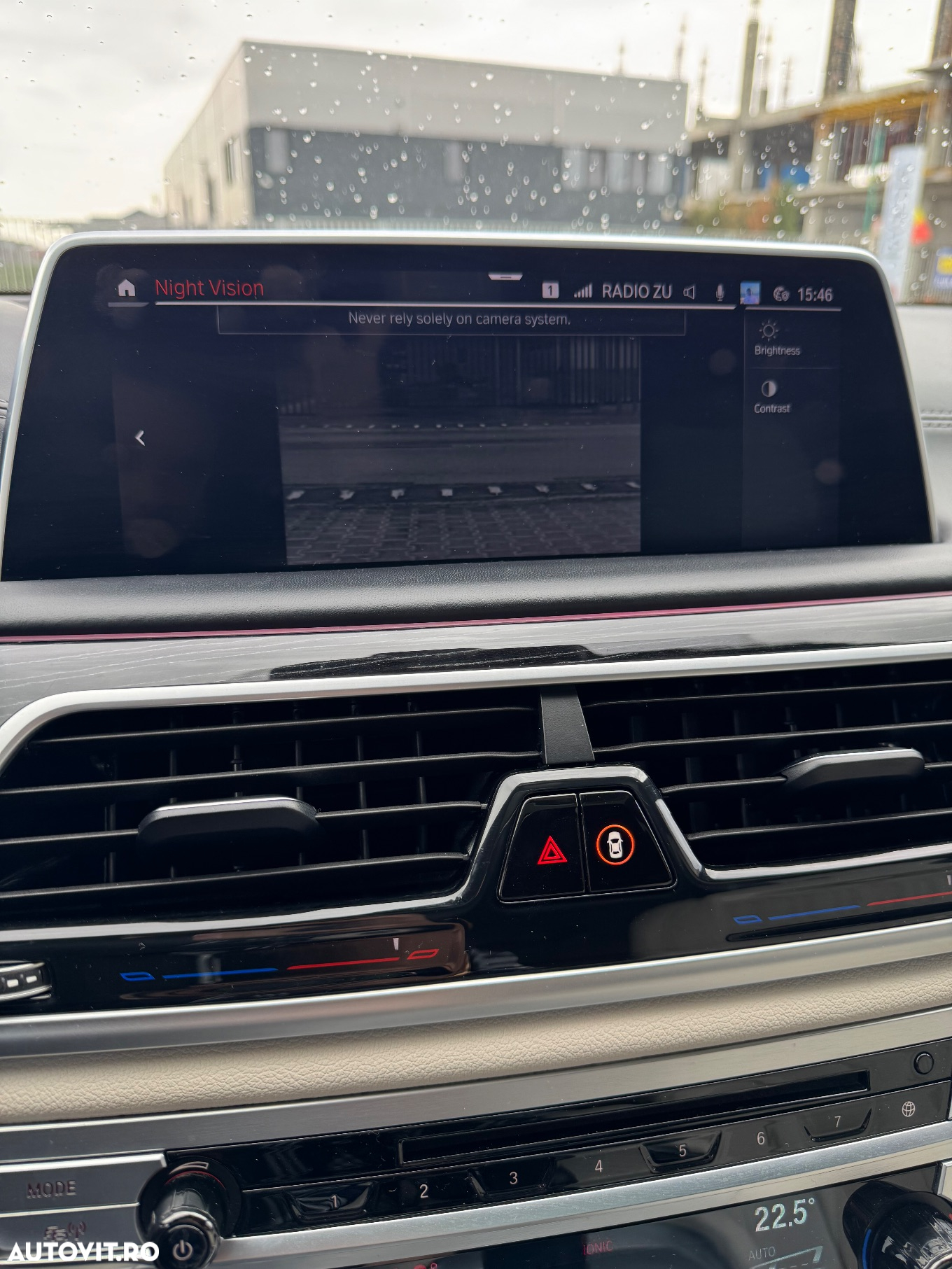 BMW Seria 7 740d xDrive MHEV - 15