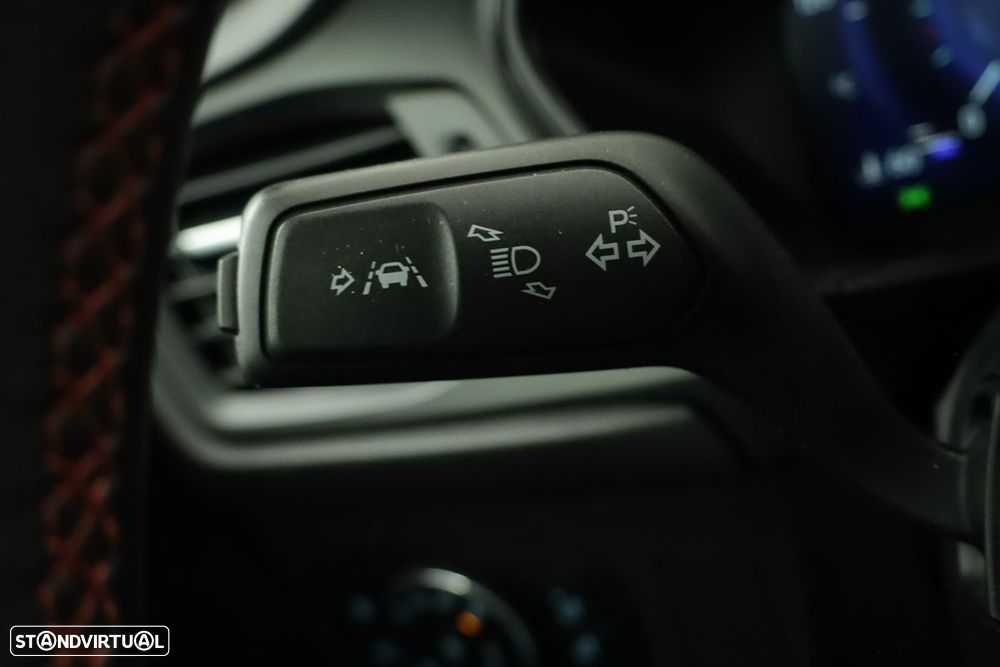 Ford Focus SW 1.0 EcoBoost MHEV ST-Line X Aut. - 17