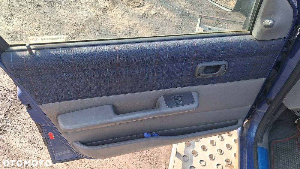 Na części FIAT PUNTO I 55 SX silnik 1.1 8v SPI 176B2000 lakier 246A skrzynia maska zderzak drzwi klapa szyba fotel kanapa lusterko lampa deska - 14