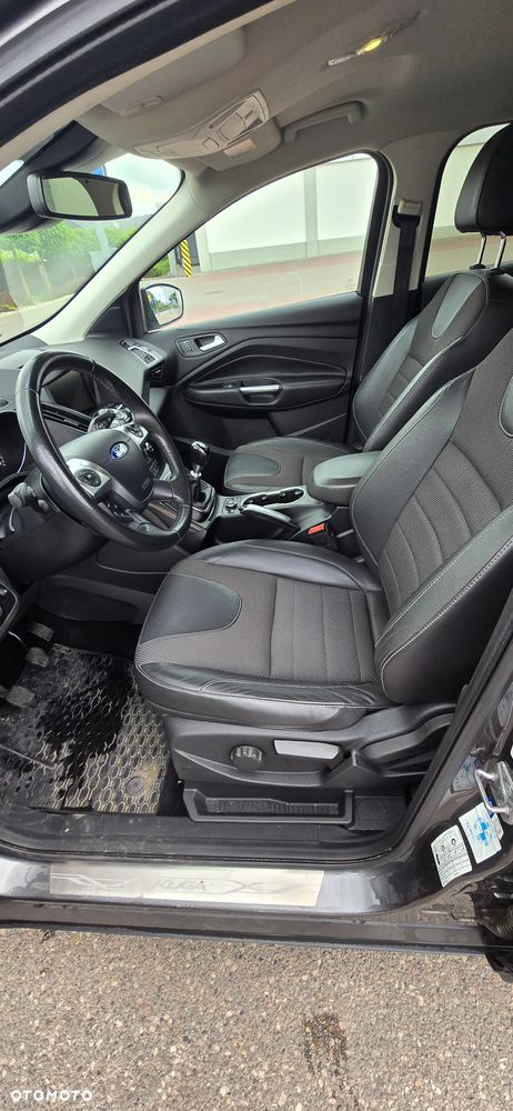 Ford Kuga - 10