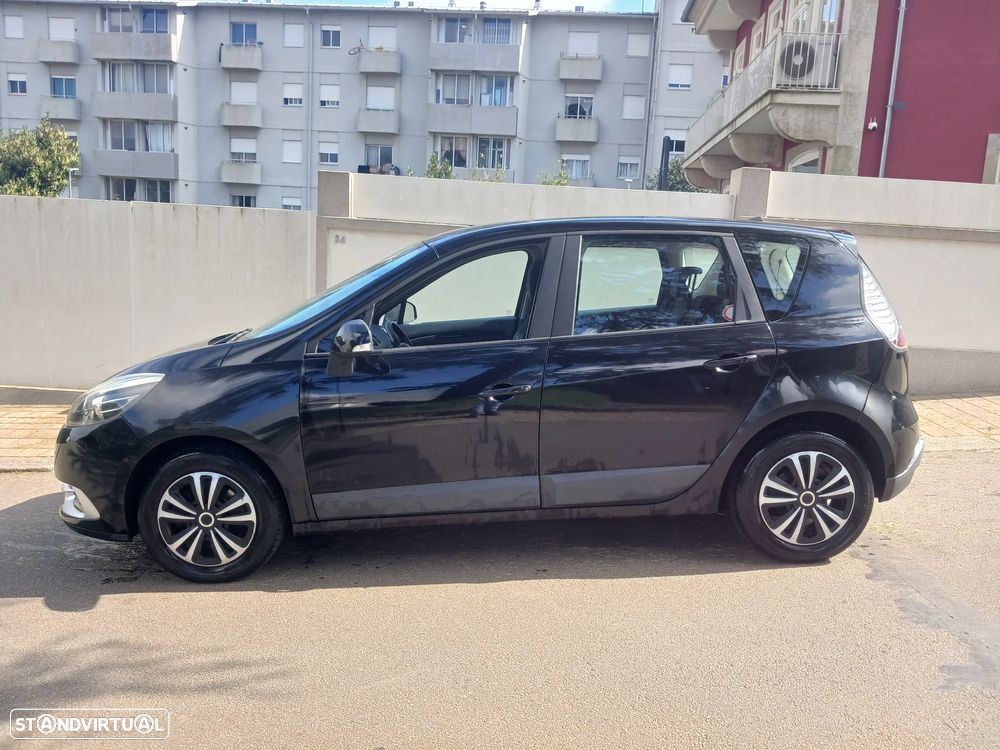 Renault Scénic 1.5 dCi Dynamique S - 4