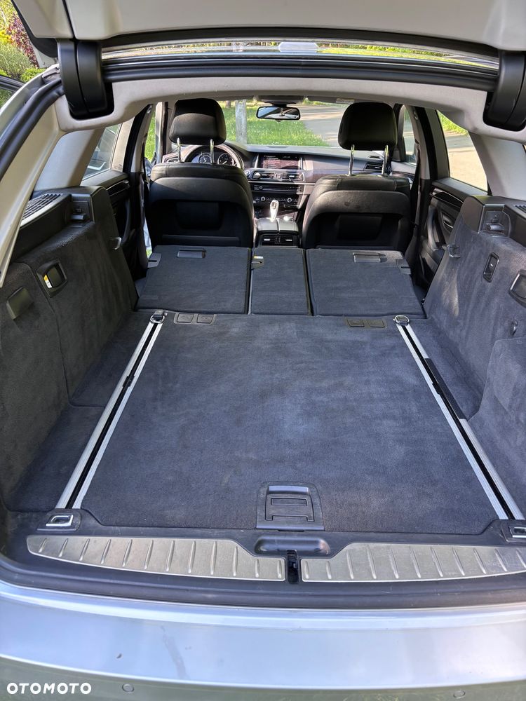 BMW Seria 5 525d Sport-Aut - 10