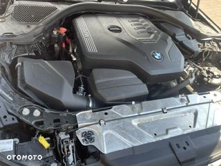 BMW Seria 3 318i - 5