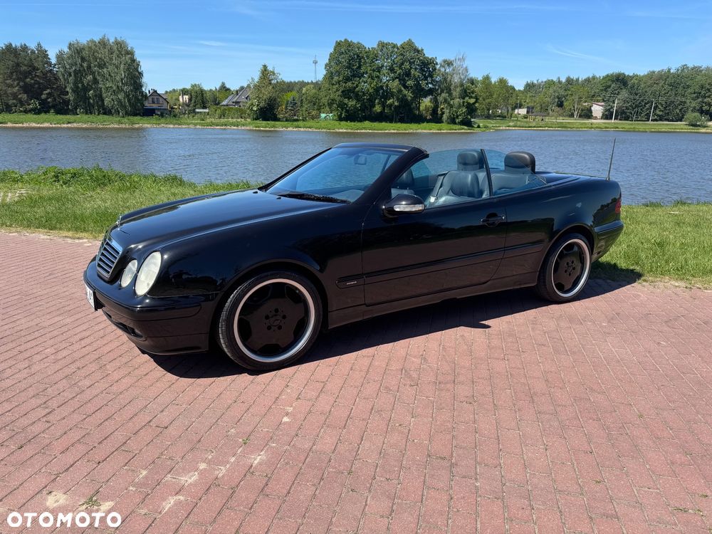 Mercedes-Benz CLK - 11