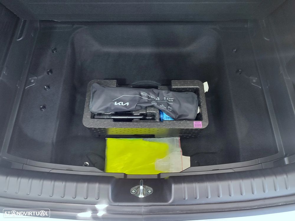 Kia Niro 1.6 GDi HEV Tech - 33
